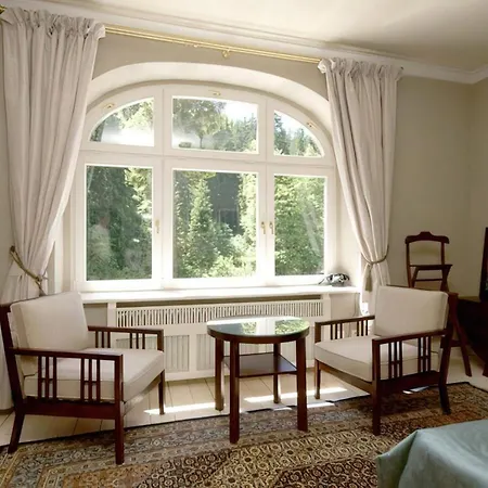 Titina Bed & Breakfast Miedzygorze