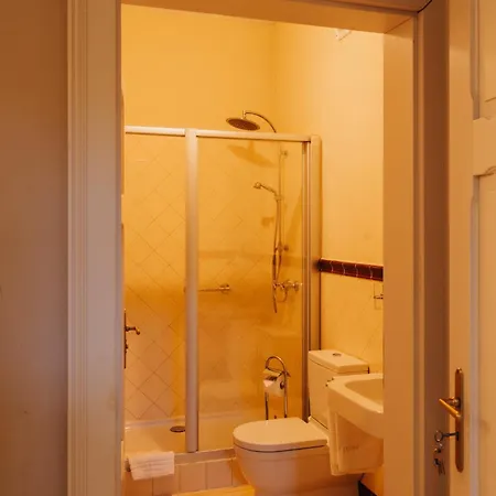فندق مبيت وإفطار Titina 3*
